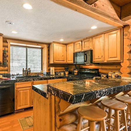 Cozy Utah Cabin With Deck And Fire Pit! Duck Creek Village Esterno foto