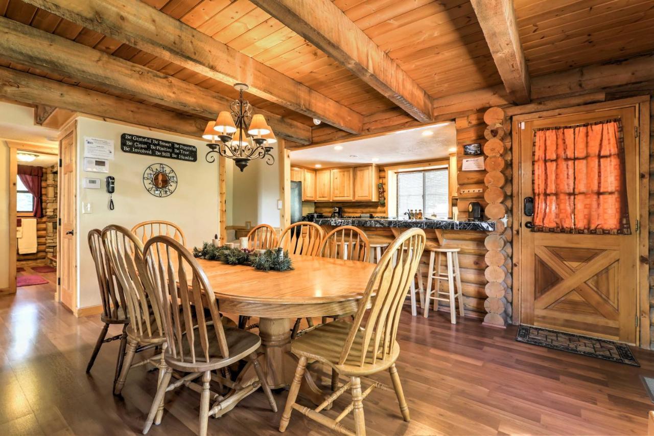 Cozy Utah Cabin With Deck And Fire Pit! Duck Creek Village Esterno foto